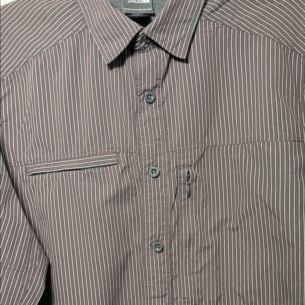The North Face Men’s Striped Long Sleeve Button Up Shirt Nylon M